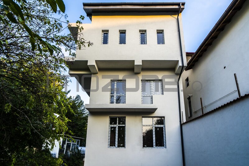 Doua camere, bloc nou, finisat la cheie, centrala termica individuala